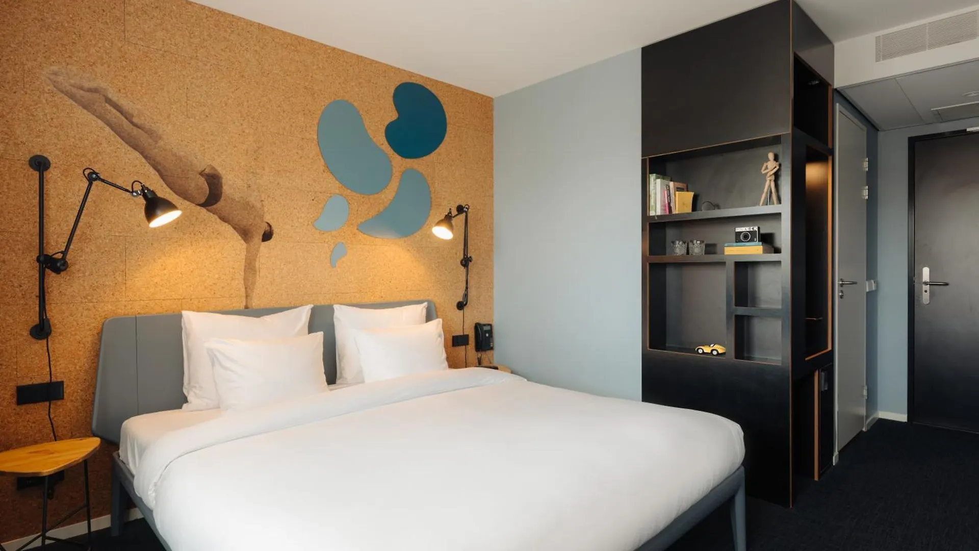 Conscious Hotel The Tire Station Амстердам