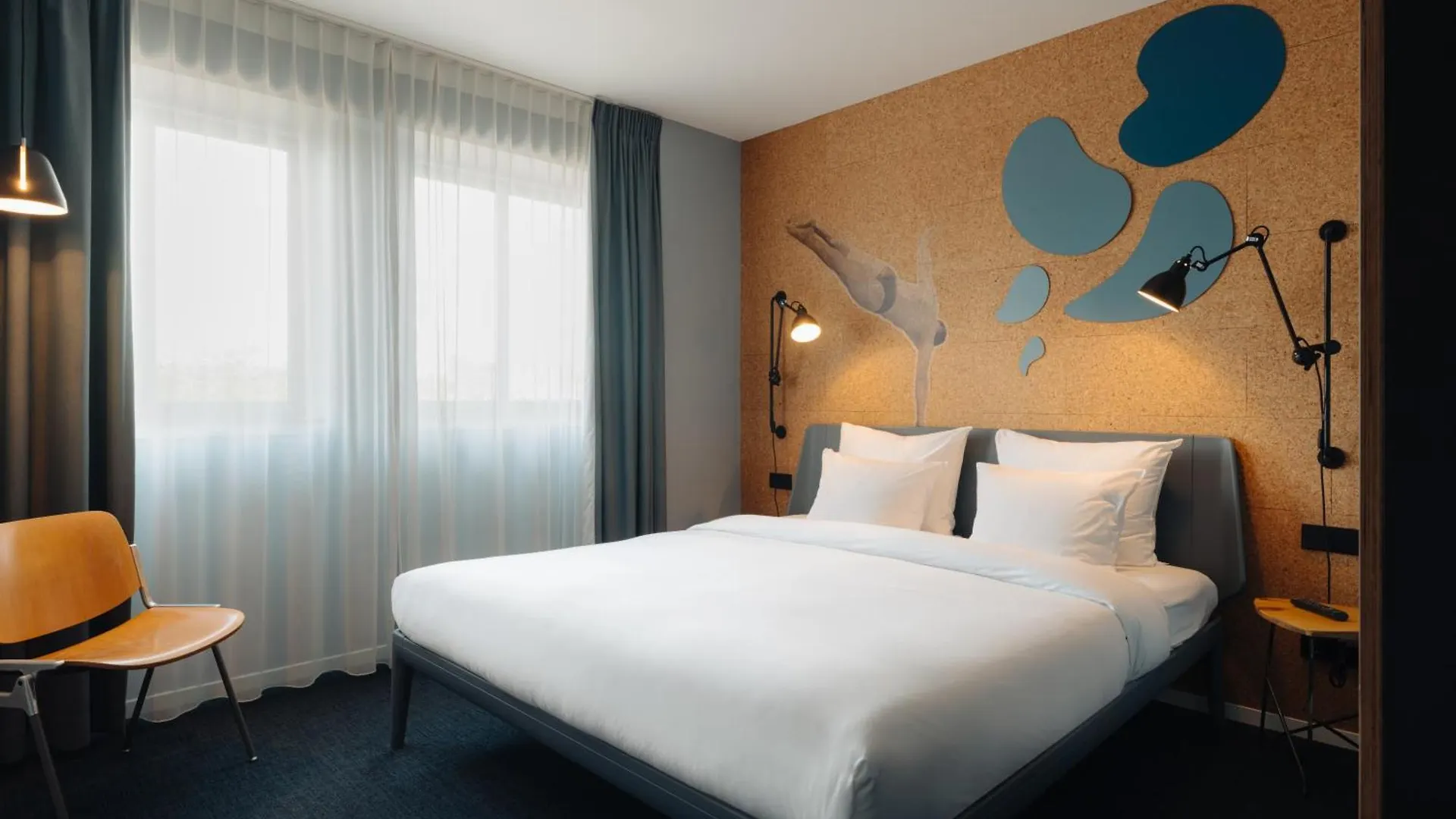 Conscious Hotel The Tire Station Амстердам 3*,  Нидерланды