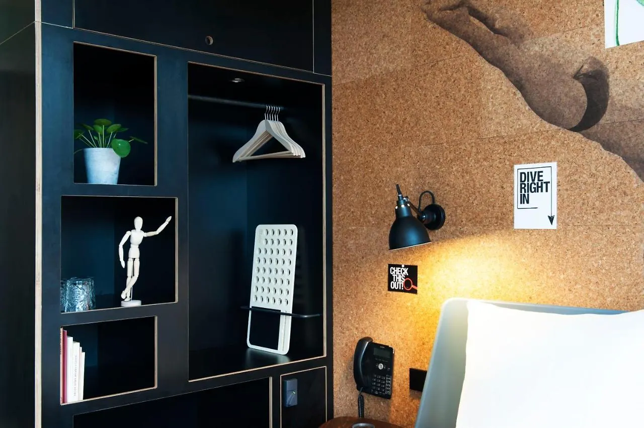 Conscious Hotel The Tire Station Амстердам Нидерланды